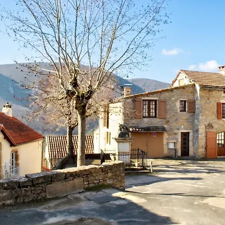 Casa de Férias Maison Charmante Avec Vue Sur La Montagne, Mostuéjouls